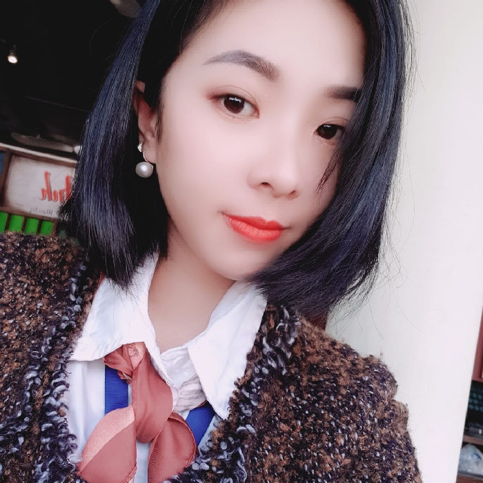 Đinh Thị Hằng Nga 