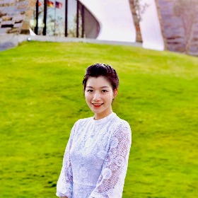 TRƯƠNG HOÀNG KHÁNH LY