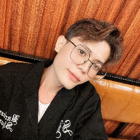 Nguyễn hoàng sang