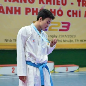 Trương Y Thái bảo 