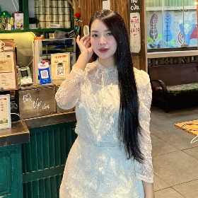 CHu thị hương giang