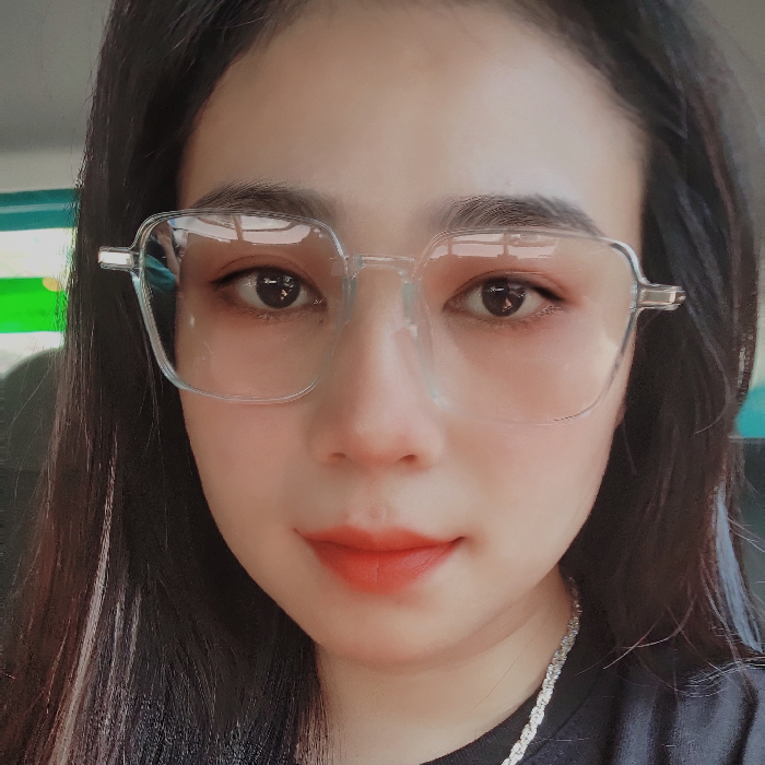 Nguyễn Thị Ý Nhi 