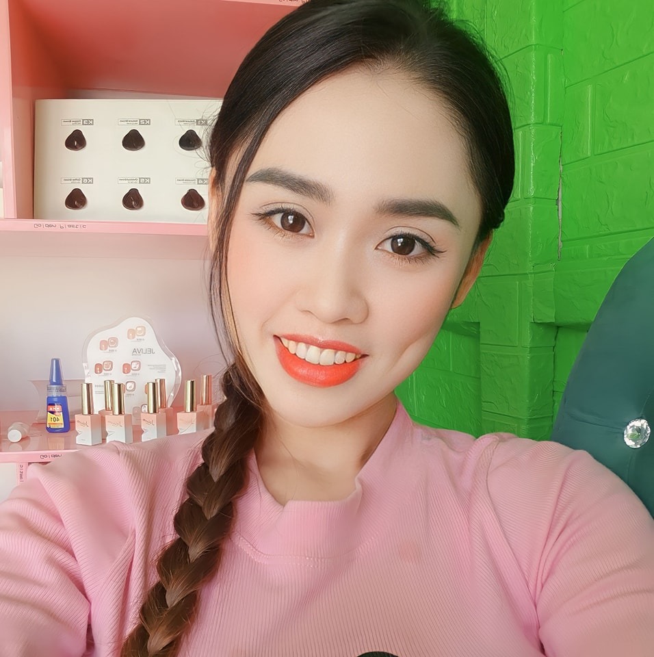 NGUYỄN THÚY HẰNG