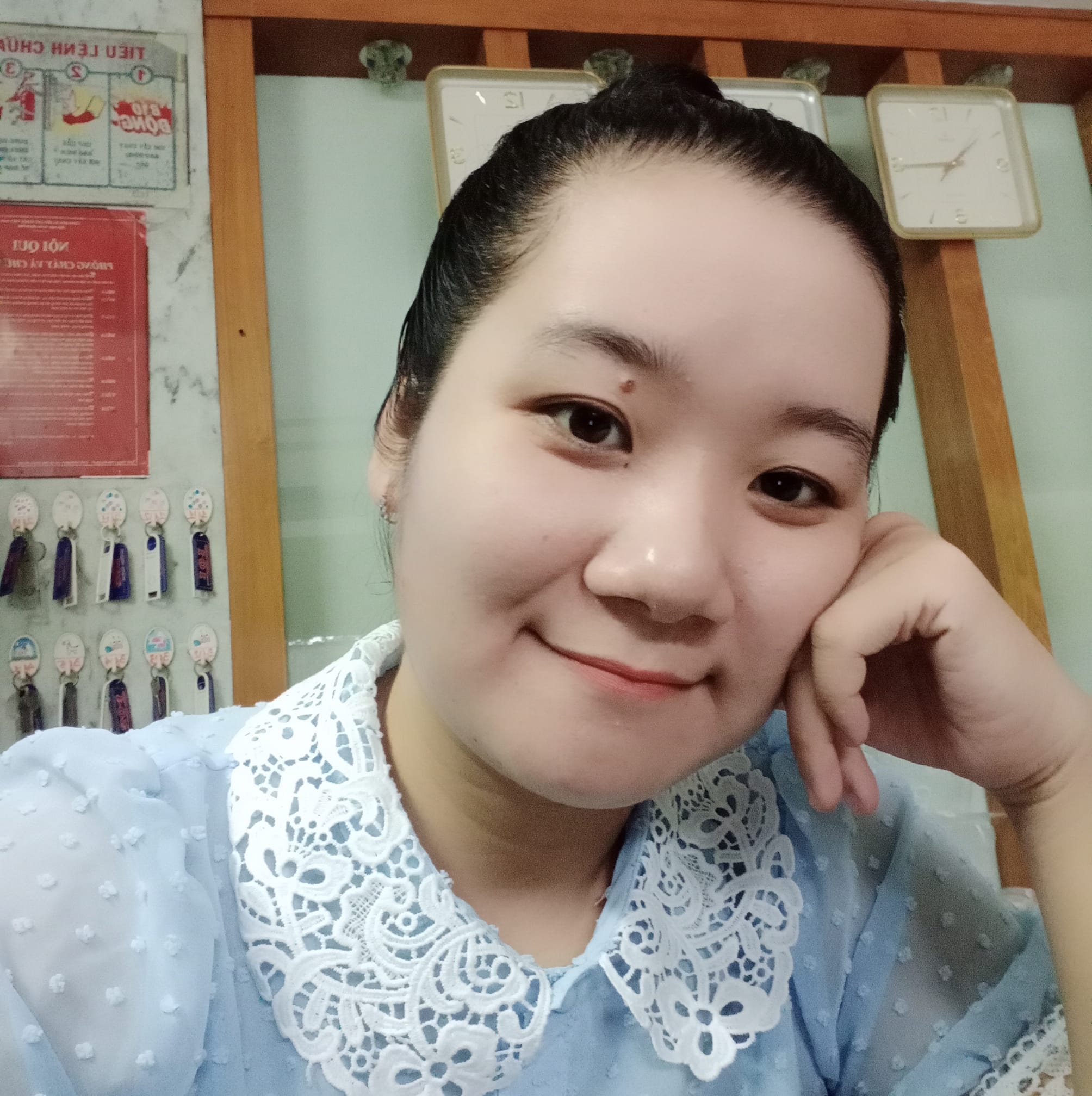 LÊ THỊ CẨM HUỲNH