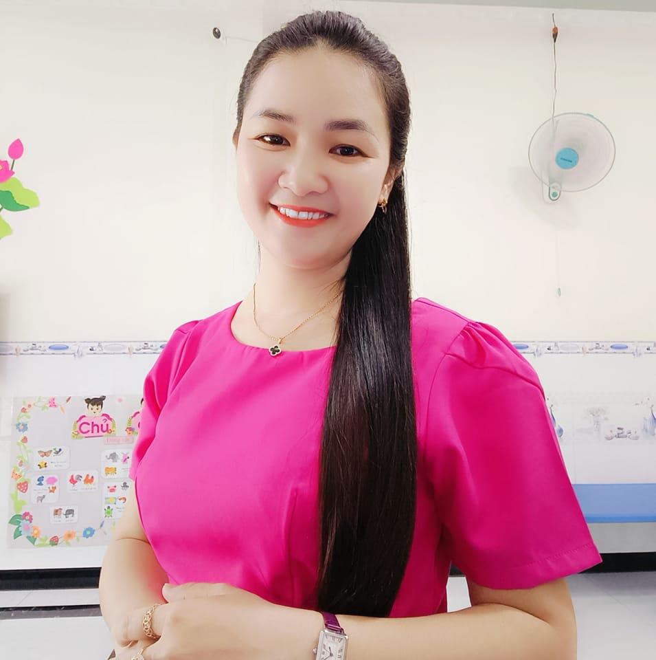 NGUYỄN THỊ MỘNG NGHI