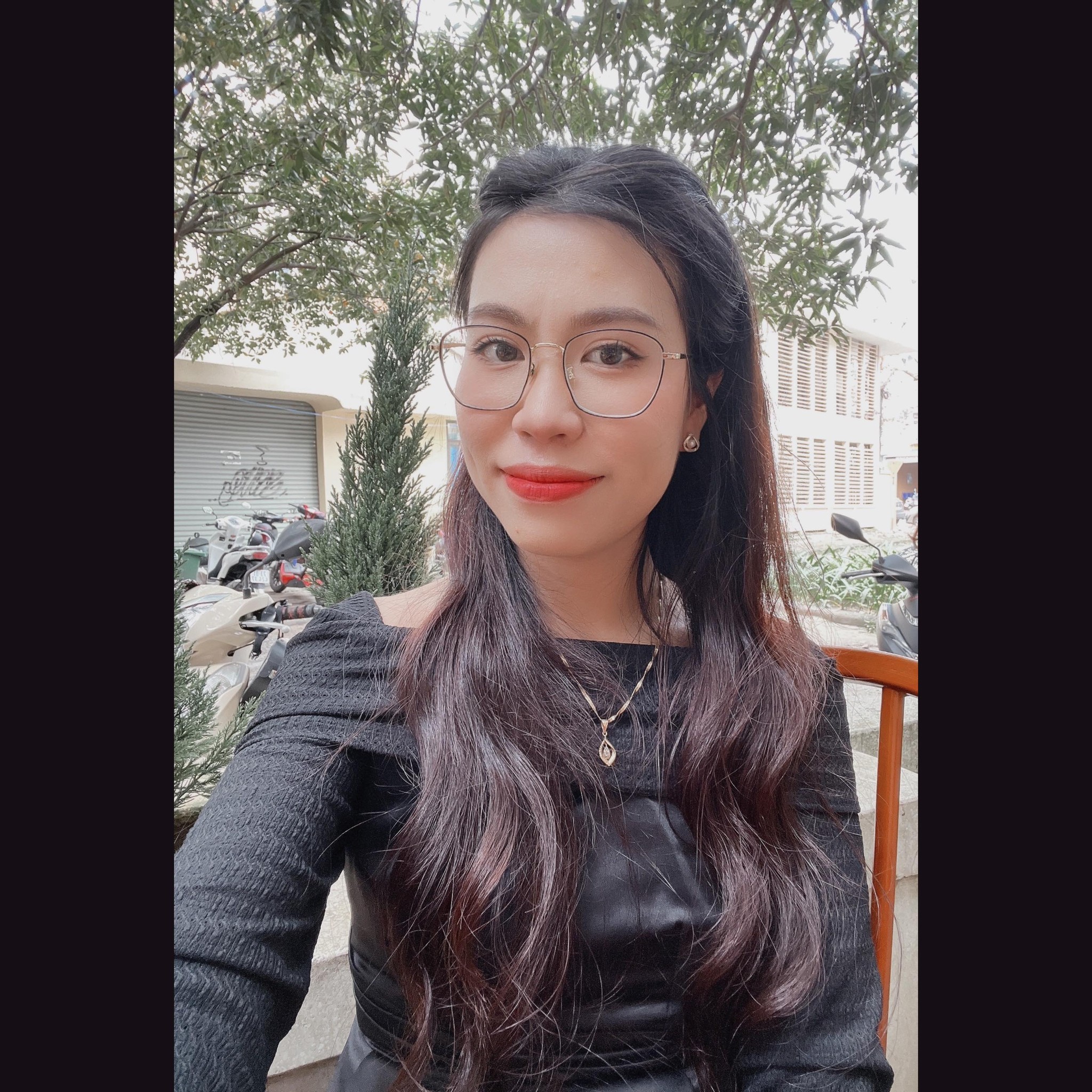 TRẦN LÊ NGÂN THẢO