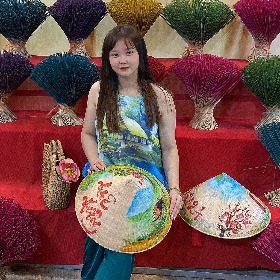 NGUYỄN THỊ HỒNG NHI