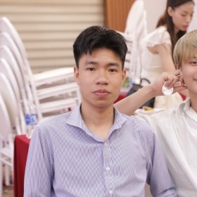 Phùng xuân tiến bảo