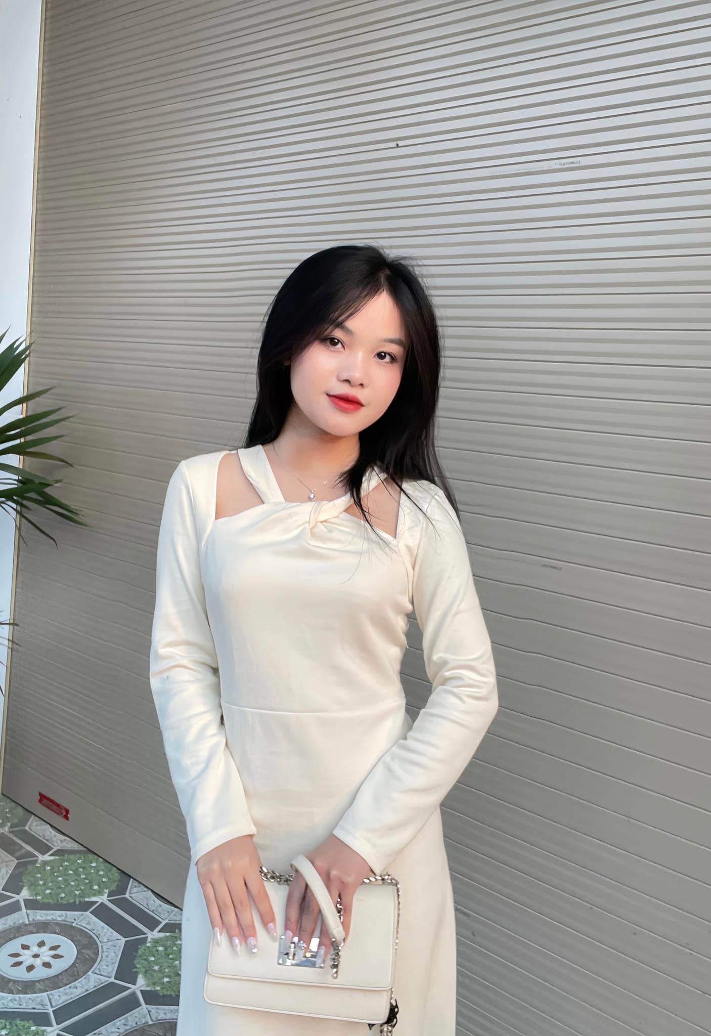 TRẦN HOÀNG THÙY TIÊN 