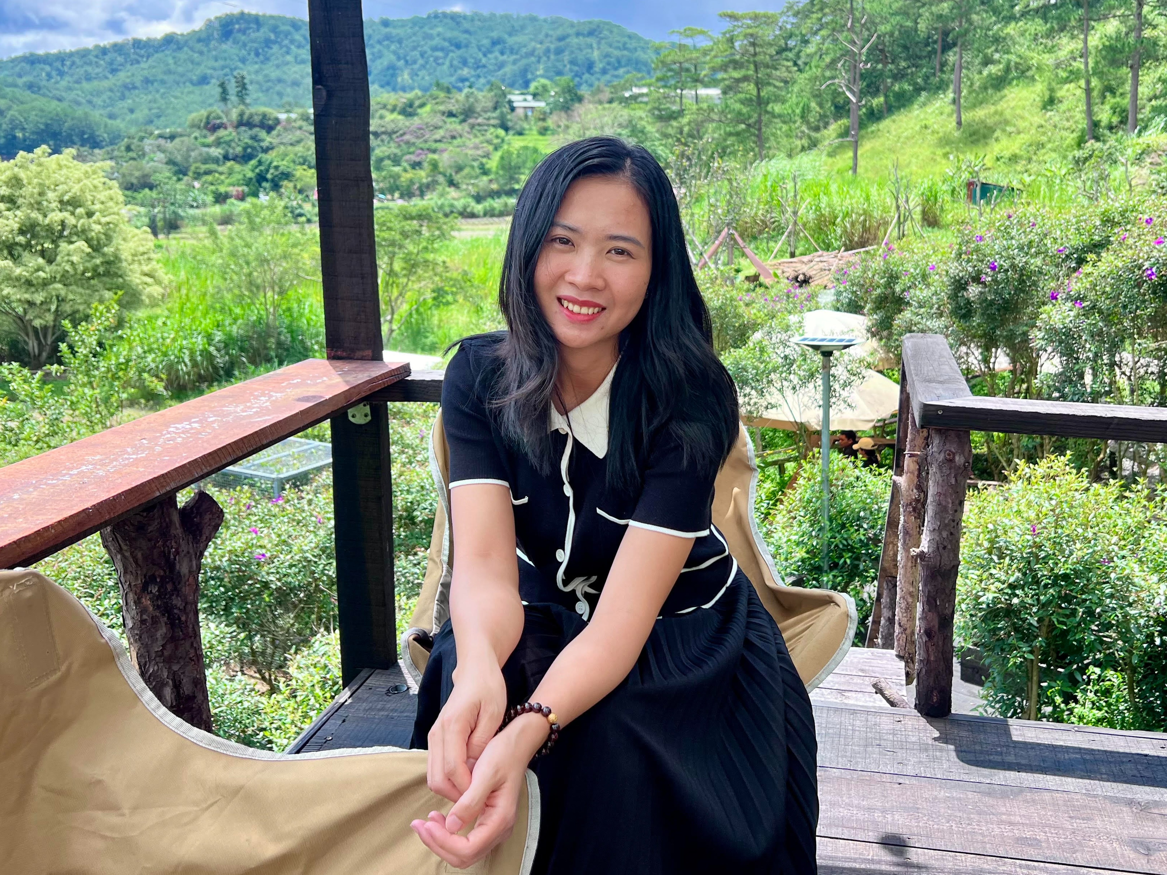 NGUYỄN THỊ HUYỀN TRÂN