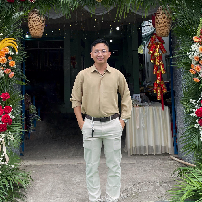 TRẦN LÂM QUỐC TOÀN