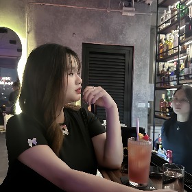 ĐẶNG THỊ THU HUYỀN 