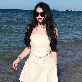 THÀNH NGỌC KHÁNH LINH