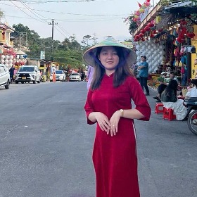 Nguyễn khoa hồng lựu