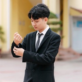 Phạm Việt Thành