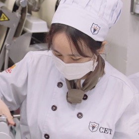 Lê trần ngọc ánh