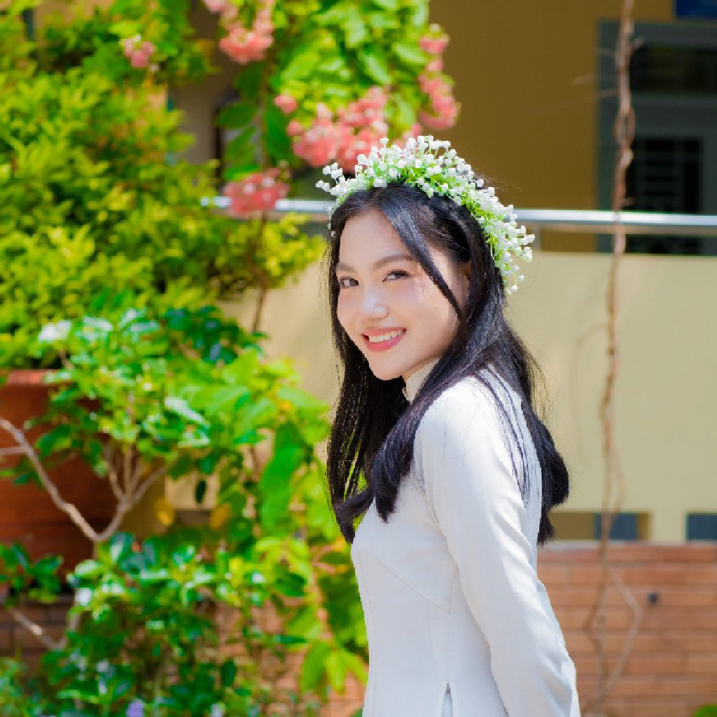 Hứa Thị Huyền Trang 