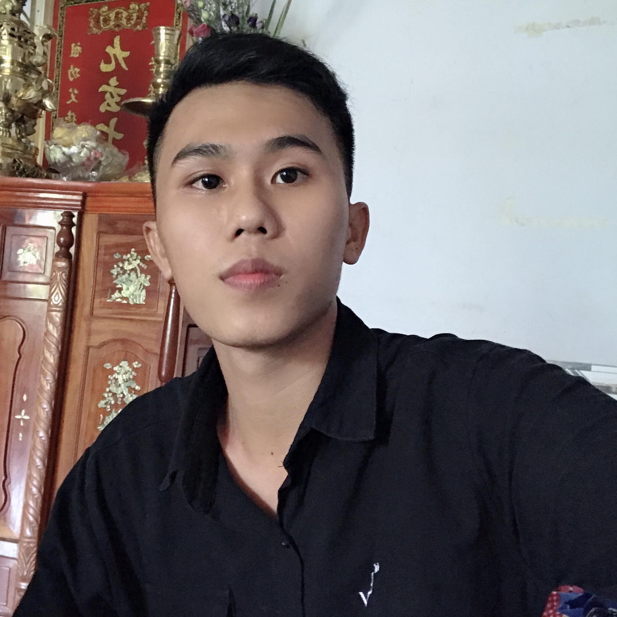 TRẦN TRỌNG QUYẾT