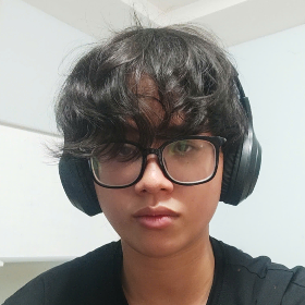 Nguyễn Lâm Tuyết Nhi