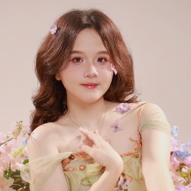 Trần Thị Khánh Huyền