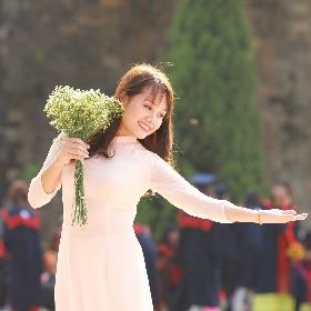 TRỊNH THỊ ĐOÀN KẾT