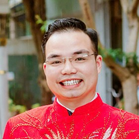 Bàn việt Hoàng