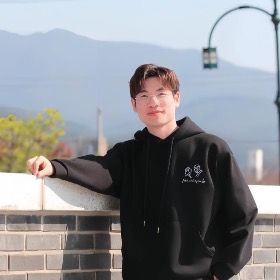 Nguyễn Văn thưc                응웬반특 