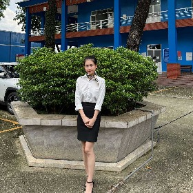 Hoàng thị phi nhi