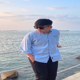 Phạm hoàng đạt