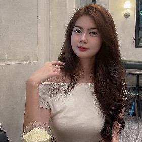 Phạm thu hằng