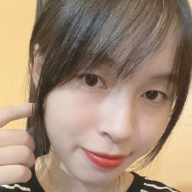 黄金莲HOÀNG KIM LIÊN