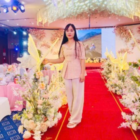 hồ thị bích bình