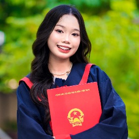 Trần Hoàng QUỳnh Như