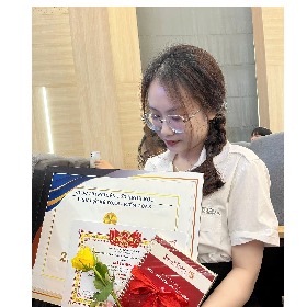 Nguyễn Thị Tuyết Hằng