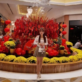 Vi Thị dựng