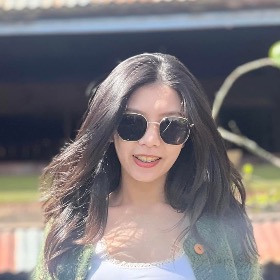 LÃ THỊ KIM UYÊN