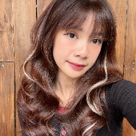 NGUYỄN HOÀI HUYỀN VY