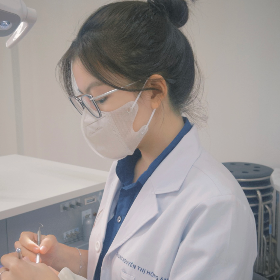 Phùng Nguyễn Thị Hồng Ân