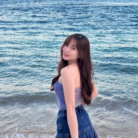 HỒNG LÊ