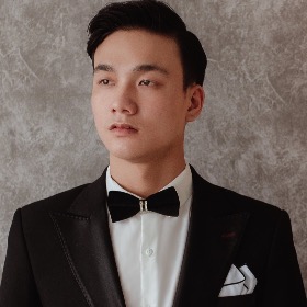 李潘