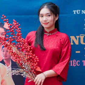 Hoàng Nguyễn Nhật Uyên
