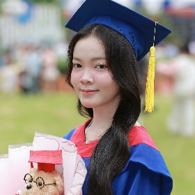 Võ Thị Cẩm Vy 武氏锦薇